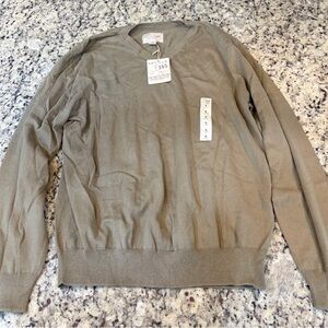 Classic V-Neck Sweater in Khaki
